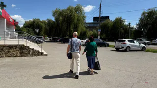 Почему с возрастом лучше всего держаться от людей на расстоянии: стих Юрия Левитанского, пробирающий до слез