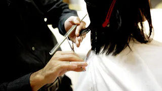 Какие прически выбирают женщины 60+ в 2026 году: новые идеи стилистов и модные решения
