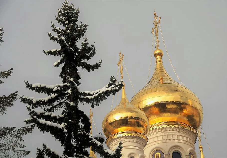 Православное Рождество: Традиции и символика праздничного стола