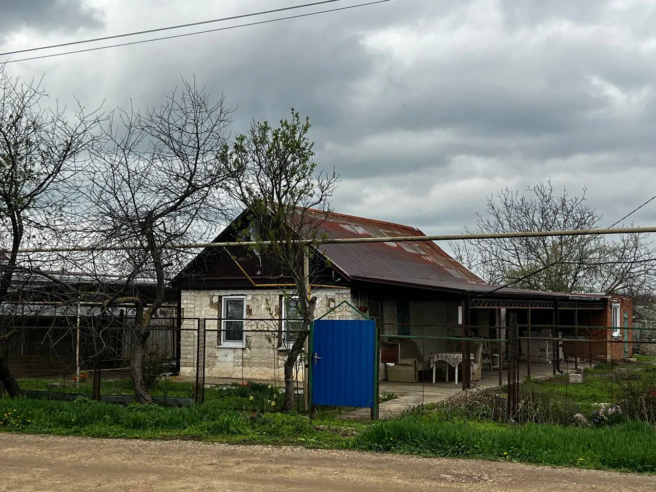 Сажа и нагар вылетят мигом: достаточно затопить печь этим — тяга станет образцовой