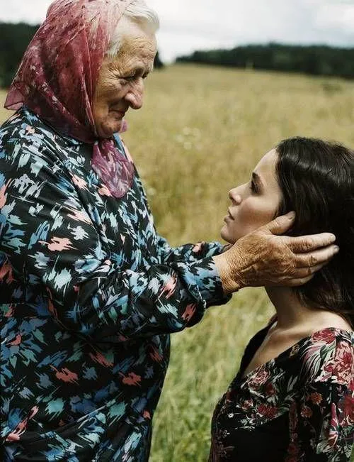 Специалисты рассказали, почему с некоторыми пожилыми людьми не хотят разговаривать родственники
