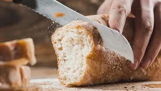 Как за 5 минут сделать черствый хлеб мягким