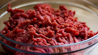 Вкусные куриные котлеты с беконом: простой рецепт для радости близких