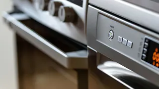 Эффективные методы чистки духового шкафа: советы от опытной хозяйки