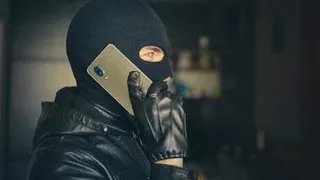 Мошенники "спасли" пенсионера от преступника из Центробанка