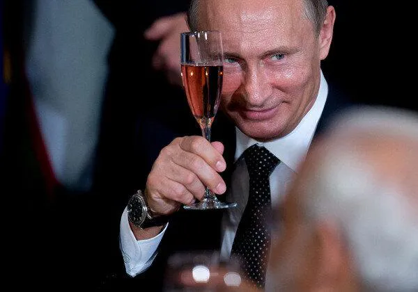 «Сообразили на троих»: Путин рассказал, как и с кем он отметил день рождения