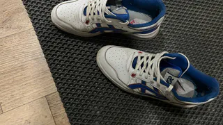 Обувь будет как новая после любого дождя: сбрызгиваю этим средством за копейки — и грязь не пристает