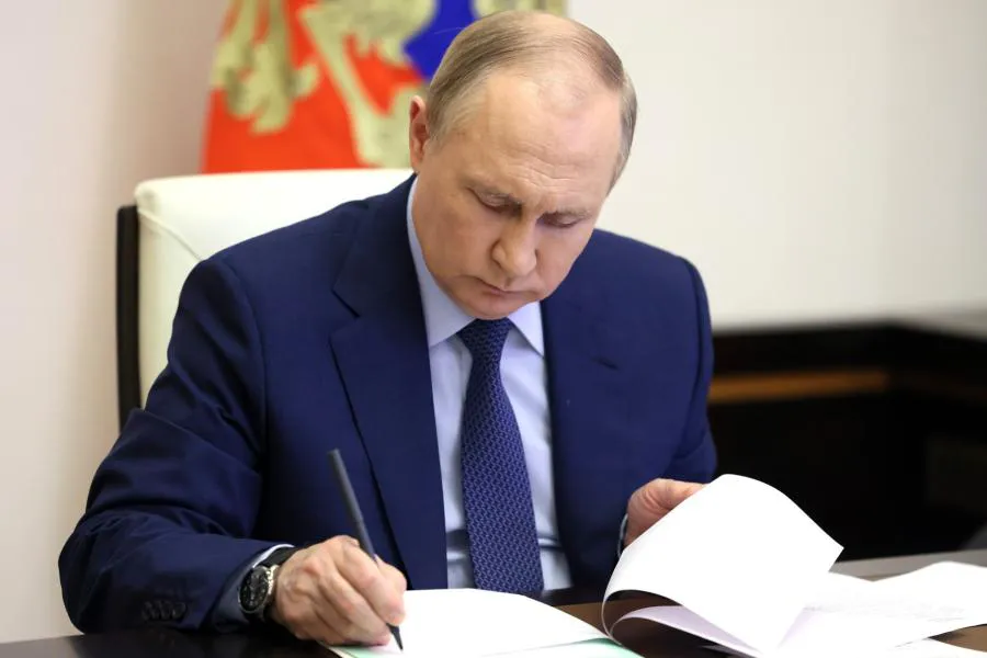 Путин утвердил новые льготы для граждан старше 70 лет