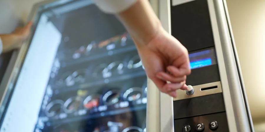 Лекарства хотят продавать через автоматы
