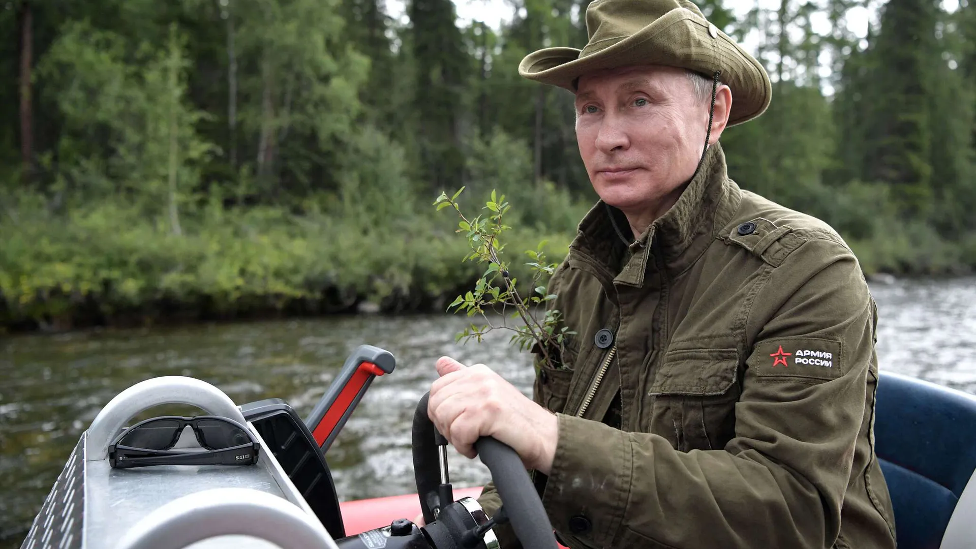 Президент поздравил россиян с Днём рыбака и отметил важность отрасли