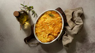 Творог и тыква — потрясающе вкусное сочетание для запеканки: готовим нежный сытный ужин за 40 минут


