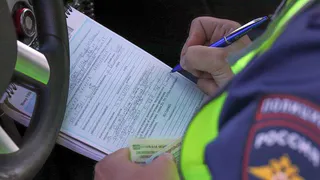 Автомобилистам объяснили, как они могут продлить срок для оплаты штрафа за нарушение ПДД