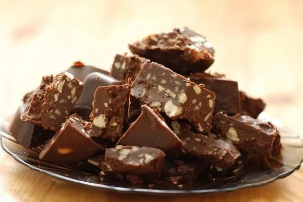 Домашний щербет с печеньем и арахисом