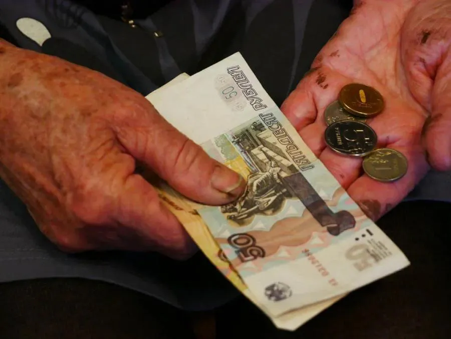 Средний класс в России составляет лишь символическую часть населения