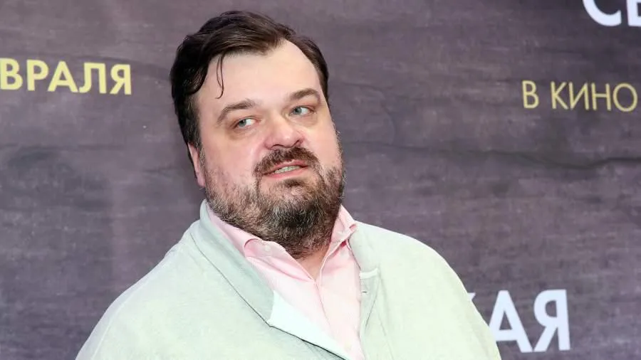Умер спортивный комментатор Василий Уткин