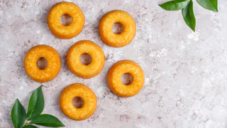 Жарю картофельные пончики: нежные как пух, хрустят снаружи и улетают со стола моментально