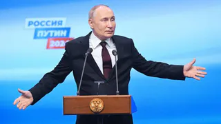Путину напомнили о его обещаниях разобраться с индексацией выплат работающим пенсионерам