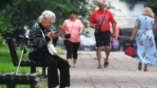 Новые правила переводов для пенсионеров: как с 1 сентября изменится защита банковских карт