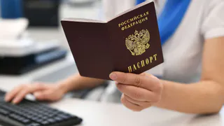 Какие бумажные документы нельзя выбрасывать: важные рекомендации от нотариусов