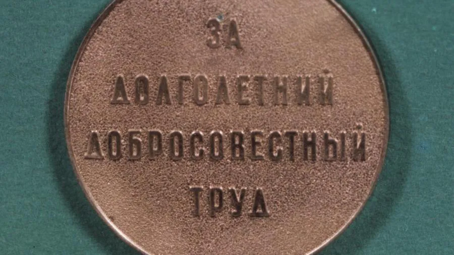 Ветеранам труда хотят установить общую по стране надбавку к пенсиям