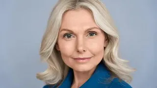 Названы прически, которые подходят для дам за 50