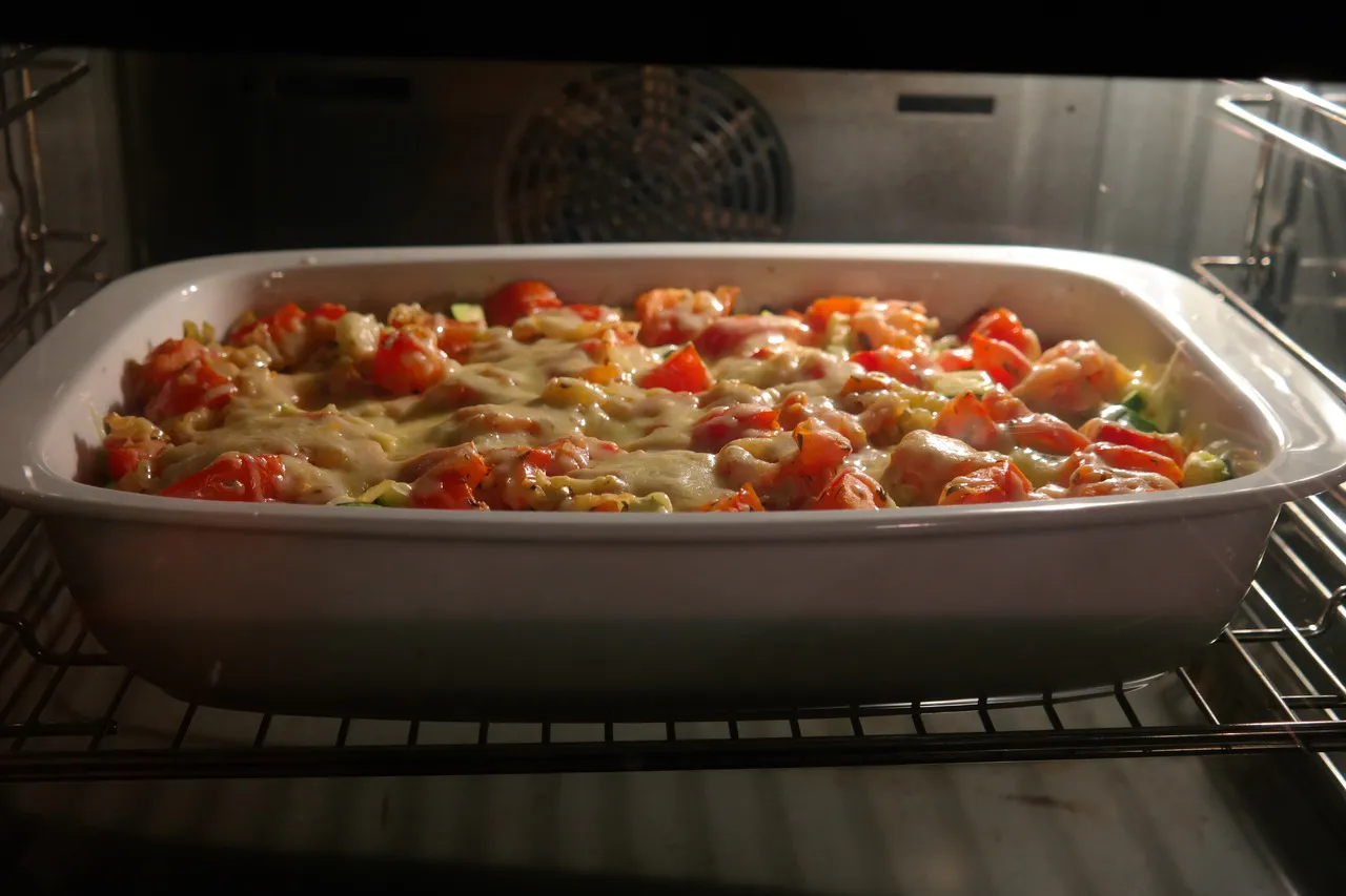 Блюдо-выручалочка, когда для готовки абсолютно нет ни времени, ни продуктов - картофельная запеканка