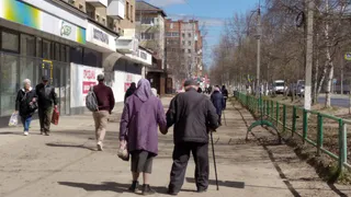 Доплата для семейных пенсионеров: по 3 000 рублей на мужа и жену с нового месяца
