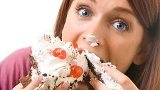 Медики назвали продукты, которые уносят здоровье буквально за месяц