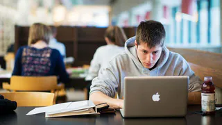 Российских айти-специалистов предложили обязать преподавать в вузах