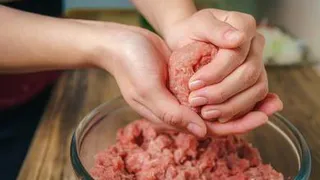 Мясной фарш расхвалили на все лады