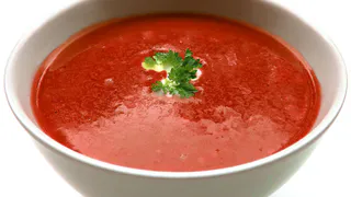 Горячая соляночка, как в детстве - этот легендарный суп сметают за пару секунд