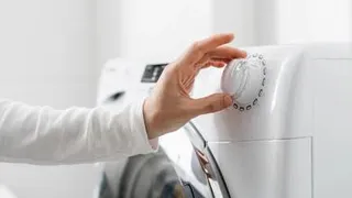 Быстрый и эффективный способ почистить и освежить подушки