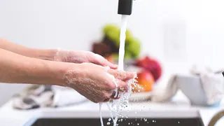 Как очистить воду в домашних условиях: простой и эффективный метод